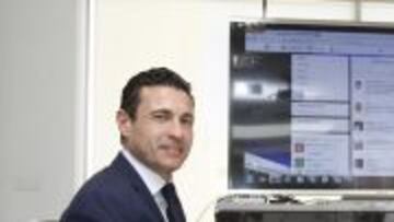 Amadeo Salvo contesta a los aficionados.