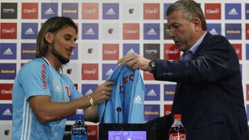 La presentaci¨®n de Beccacece en la U cumple 2 a?os