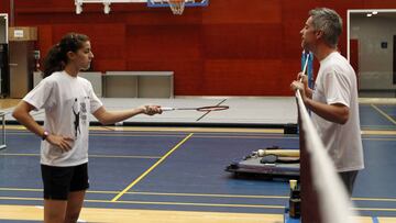 11/08/17 BADMINTON FERNANDO RIVAS ENTRENADOR DE CAROLINA MARIN BADMINTON ENTRENAMIENTO