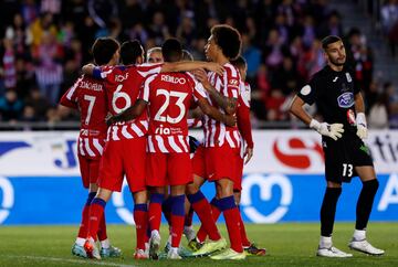 0-2. João Félix celebra el segundo gol.