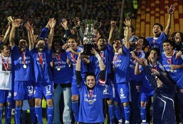 Un 3-0 ante Cobreloa decretó el bicampeonato azul. Otra vez de la mano de Jorge Sampaoli.