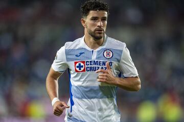 Lateral izquierdo
Cruz Azul