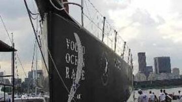 <b>TODOS AL AGUA. </b>El 'Movistar' es el único barco que todavía permanece en tierra.