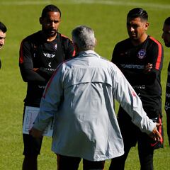 “Venir desde medios competitivos...”: Beausejour y el paso de Isla por la UC