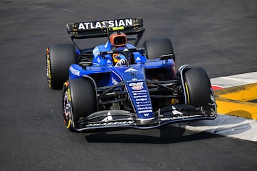 Sainz: “Se manipula la carrera, Russell estaba hasta los...”