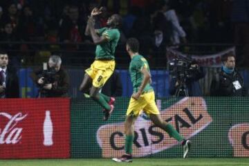 Futbol, Chile v Jamaica.
Partido amistoso 2016.
El jugador de Jamaica Clayton Donaldson, izquierda, celebra su gol contra Chile durante el partido amistoso disputado en el estadio Sausalito de Vina del Mar, Chile.
27/05/2016
Marcelo Hernandez/Photosport***********

Football, Chile v Jamaica.
Jamaica's player Clayton Donaldson,, left , celebrates after scoring against Chile during the friendly football match held at the Sausalito stadium in Vina del Mar, Chile.
27/05/2016
Marcelo Hernandez/Photosport*