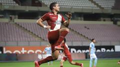 Universitario revive ante Cristal