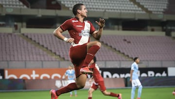 Universitario revive ante Cristal