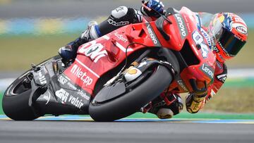 Ducati's Italian rider Andrea Dovizioso steers his motorbike during the second MotoGP free practice session, ahead of the French Motorcycle Grand Prix, on May 17, 2019, in Le Mans, northwestern France. (Photo by JEAN-FRANCOIS MONIER / AFP)