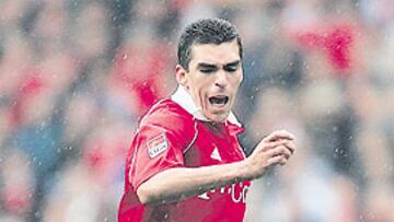 <b>VERSÁTIL. </b>Aunque tiene una técnica exquisita, Lucio también sabe emplearse con contundencia.