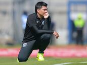 Esteban González sufre en México