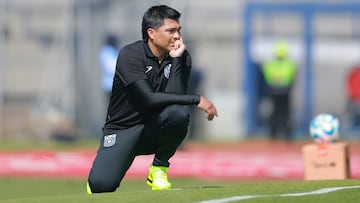 Esteban González sufre en México