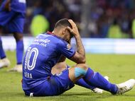 MEX4299. CIUDAD DE MÉXICO (MÉXICO), 02/09/2023.- Moisés Vieira del Cruz Azul reacciona hoy, durante un juego correspondiente de la jornada 7 del torneo Apertura 2023 de la liga de fútbol mexicano celebrado en estadio Azteca de Ciudad de México (México). EFE/José Méndez