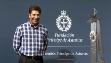 El golfista Jos&eacute; Mar&iacute;a Olazabal, Premio Pr&iacute;ncipe de Asturias de los Deportes 2013, a su llegada hoy al hotel La Reconquista de Oviedo.
