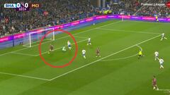 Haaland vs el defensa que se tira a por él con la plancha altísima: lo del noruego no tiene nombre...