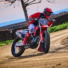 Márquez vuelve a dar gas por Navidad