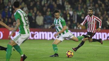 Un gol de Rubén Castro saca al Betis de la zona peligrosa