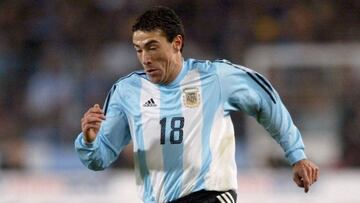 Tres años fue compañero de Maradona en Boca Juniors a mediados de la década de los 90's. Con Messi coincidió en la albiceleste en las eliminatorias rumbo al Mundial de Alemania 2006.