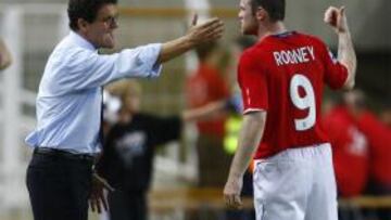 Capello dialoga con Rooney