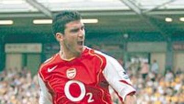 <b>GRAN ARRANQUE. </b>Reyes lleva cuatro goles en Liga con el Arsenal.