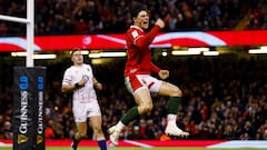 Rugby Union - Six Nations Championship - Wales v England - Principality Stadium, Cardiff, Wales, Britain - February 25, 2023 Wales' Louis Rees-Zammit celebrates scoring their first try Action Images via Reuters/Andrew Boyers