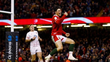 Rugby Union - Six Nations Championship - Wales v England - Principality Stadium, Cardiff, Wales, Britain - February 25, 2023 Wales' Louis Rees-Zammit celebrates scoring their first try Action Images via Reuters/Andrew Boyers