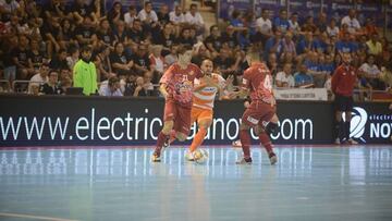 Imagen del partido de Liga Nacional de F&uacute;tbol Sala entre Pl&aacute;sticos Romero Cartagena y ElPozo Murcia.