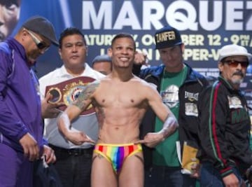 En boxeo fue Orlando Cruz el primer boxeador que declaró su homosexualidad y compitió igual tanto dentro como fuera de la cancha para conseguir la igualdad que se merecía.