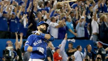 Jos&eacute; Bautista, durante la jugada que ha generado toda la pol&eacute;mica en la MLB.