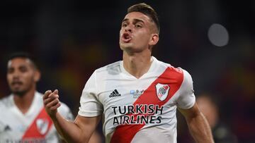 Santos Borré, delantero de River Plate, vuelve a estar en la mira de la Lazio de Italia. El colombiano llegaría como reemplazo de Vedat Muriqi