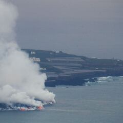 La lava del volcán de La Palma gana nueve hectáreas de terreno al mar