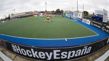 Partido inaugural de la Copa del rey de Hockey masculino entre el Atlético Terrassa HC (amarillo) y el RC Polo (Blanco), en el Club de Campo Villa de Madrid.