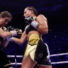 Cameron arruina los planes de Taylor