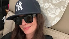 Anne Hathaway celebró el pase de los Yankees a la World Series en un avión