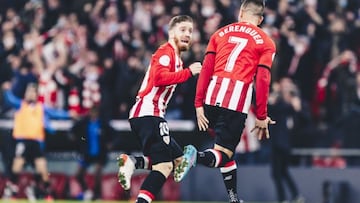 Athletic Club's Alex Berenguer celebrates his goal with teammate Iker Muniain.