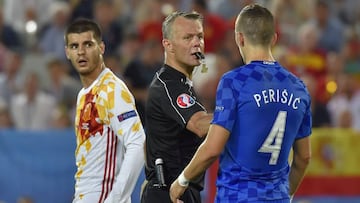 Bj&ouml;rn Kuipers durante el partido entre Croacia y Espa&ntilde;a. 