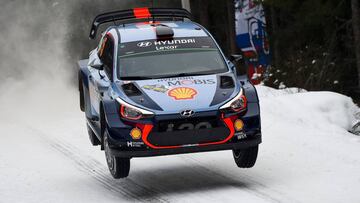 Neuville (Hyundai), en el Rally de Suecia. 