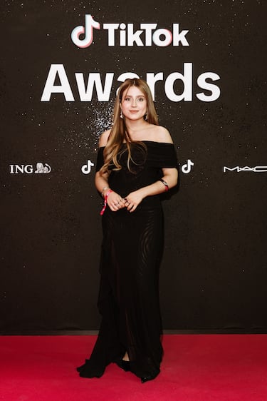 Roro posa en la alfombra roja de los 'Premios TikTok 2025'. 
 
  
 