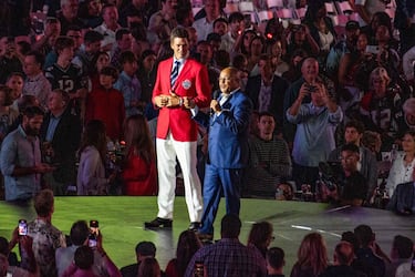 When will Tom Brady’s NFL statue be unveiled by the Patriots?