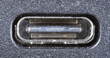 El USB C 2.1 podría cargar tu próximo portátil