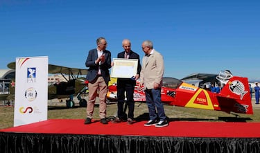 Medalla de plata de la FAI para Orleans-Borbn y del COE al Equipo Nacional de Vuelo Acrobtico