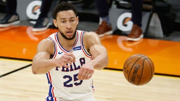 76ers' Ben Simmons was unable to participate in an individual training session on Thursday after complaining of a 'tight back.' to medical staff.