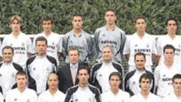 <b>OBJETIVO LOGRADO. </b>La plantilla del Juvenil B celebró este domingo su conquista del título de Liga.