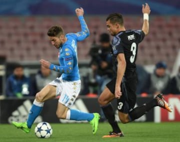 Pepe and Mertens momentarily synchronised.