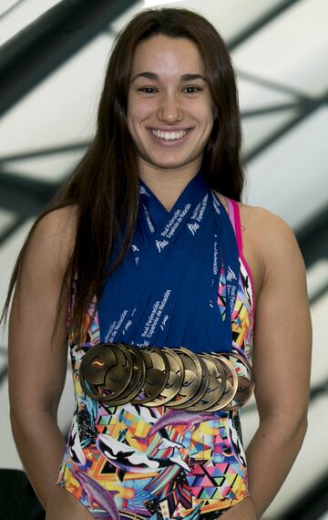 En el pasado Nacional de Barcelona de piscina corta ganó diez medallas, en pruebas tan dispares como los 400 estilos, 400 libre o 200 espalda. Se proclamó campeona europea júnior en 200 y 400 estilos en 2014. Estudiante de Enfermería, lleva desde pequeña 