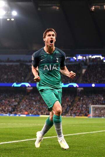 4-3. Fernando Llorente celebr¨® el tercer gol.