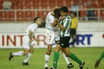 Pelea entre Juanito y Javi Navarro durante un partido entre el Sevilla y el betis  en 2003