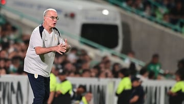 Uruguay's head coach Marcelo Bielsa gestures during the international friendly football match between Mexico and Uruguay at Corona stadium in Torreon, Coahuila State, Mexico on November 15, 2025. (Photo by ANDRES HERRERA / AFP)