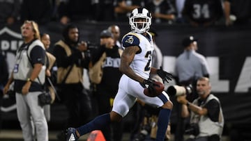 OAKLAND, CA - SEPTEMBER 10: Marcus Peters #22 of the Los Angeles Rams runs to the endzone after an interception of Derek Carr #4 of the Oakland Raiders in the fourth quarter of their NFL game at Oakland-Alameda County Coliseum on September 10, 2018 in Oak
