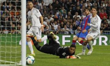 Benzema y Keylor Navas.